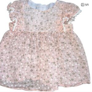 Baby girls size 3-6 months outfit